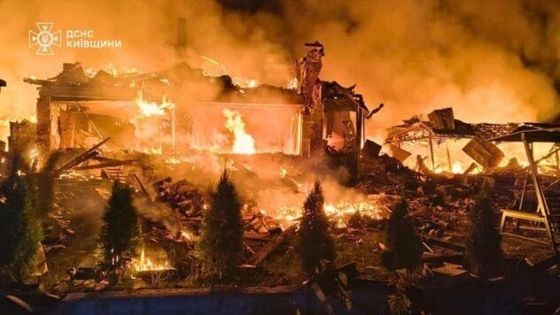 Вибухи в Пухівці: ударами РФ знищено будинок, серед трьох загиблих — дитина