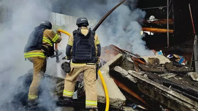 Вибухи в Харкові: пошкоджено будинки і підприємство, є поранені